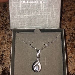 Brand new beautiful necklace from zales